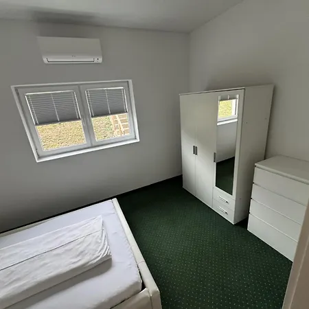 Lägenhet Klockerhof I